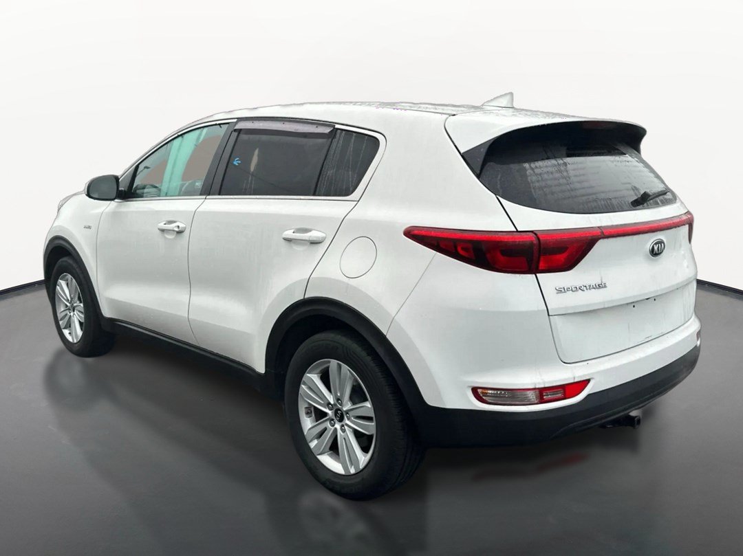 Used 2017 Kia Sportage LX AWD/4WD image 5