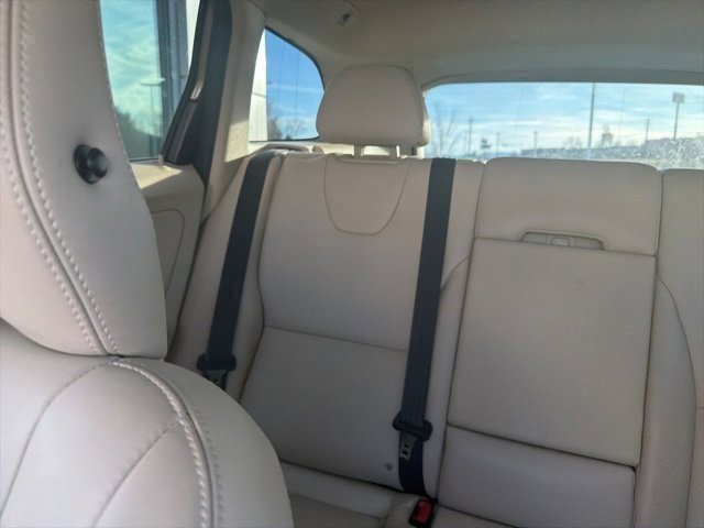 Used 2015 Volvo XC60 T6 Platinum w/ Protection Package image 7