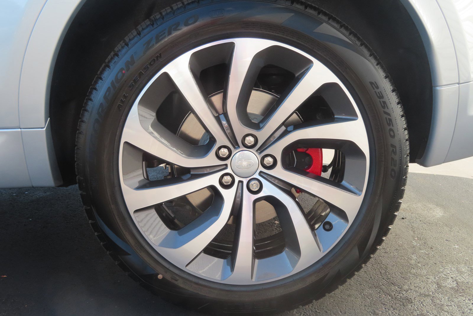 Used 2023 Land Rover Discovery Sport SE R-Dynamic AWD/4WD image 11