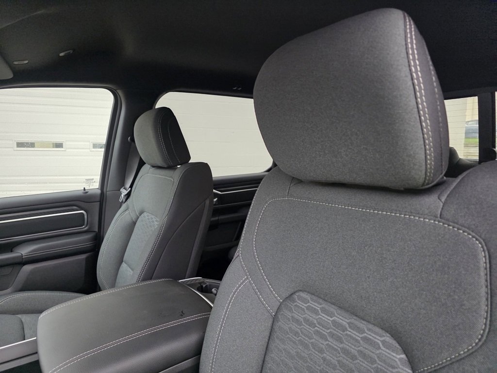 New 2026 RAM 1500 4x4 Crew Cab image 30