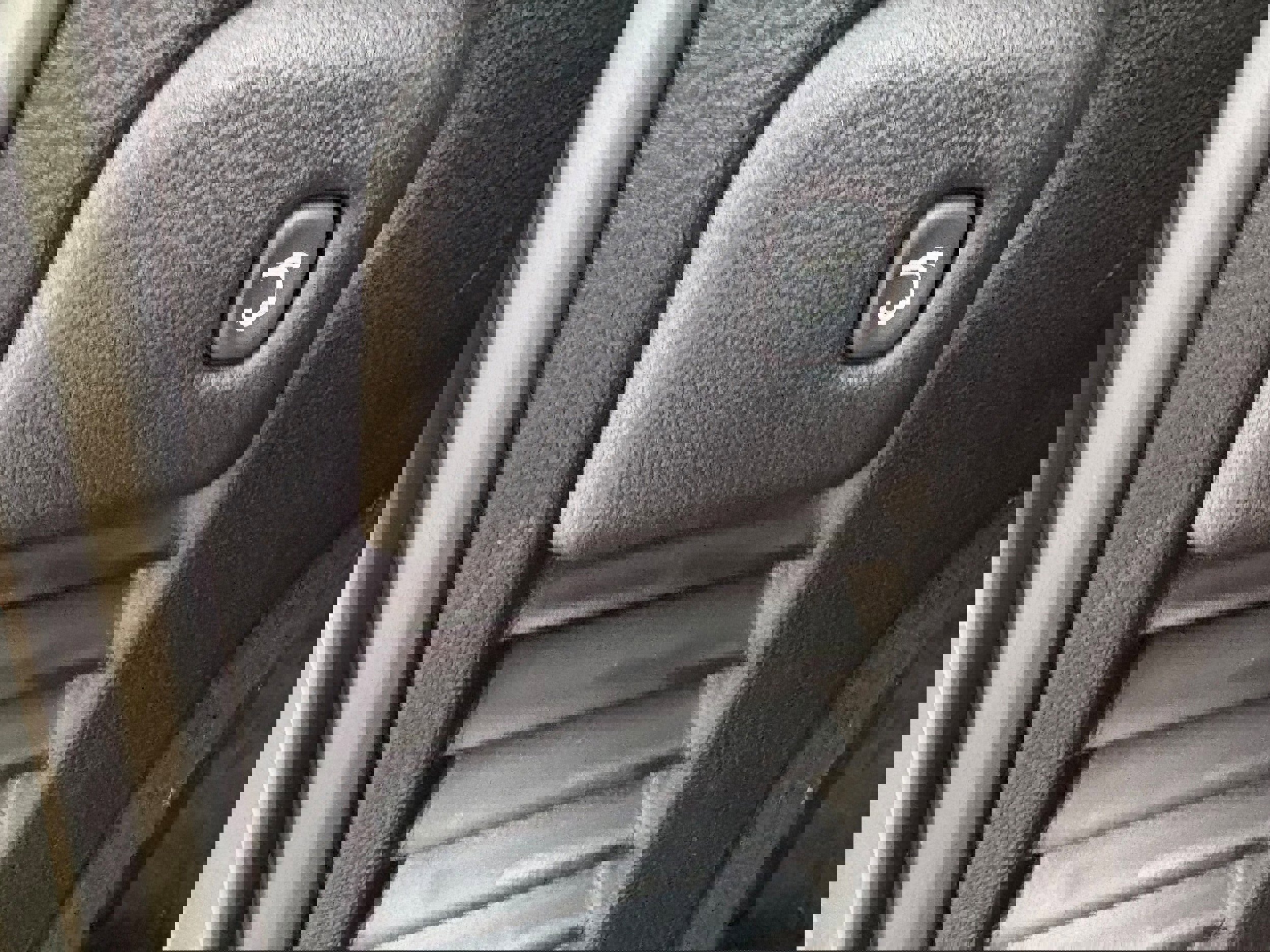 Used 2012 Jeep Grand Cherokee Overland image 21