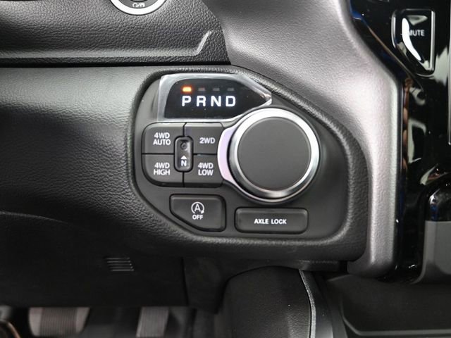 New 2026 RAM 1500 4x4 Crew Cab image 34