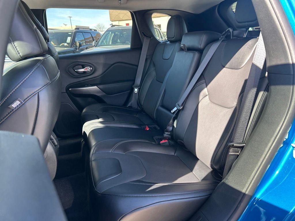 Used 2022 Jeep Cherokee Latitude Lux AWD/4WD image 22