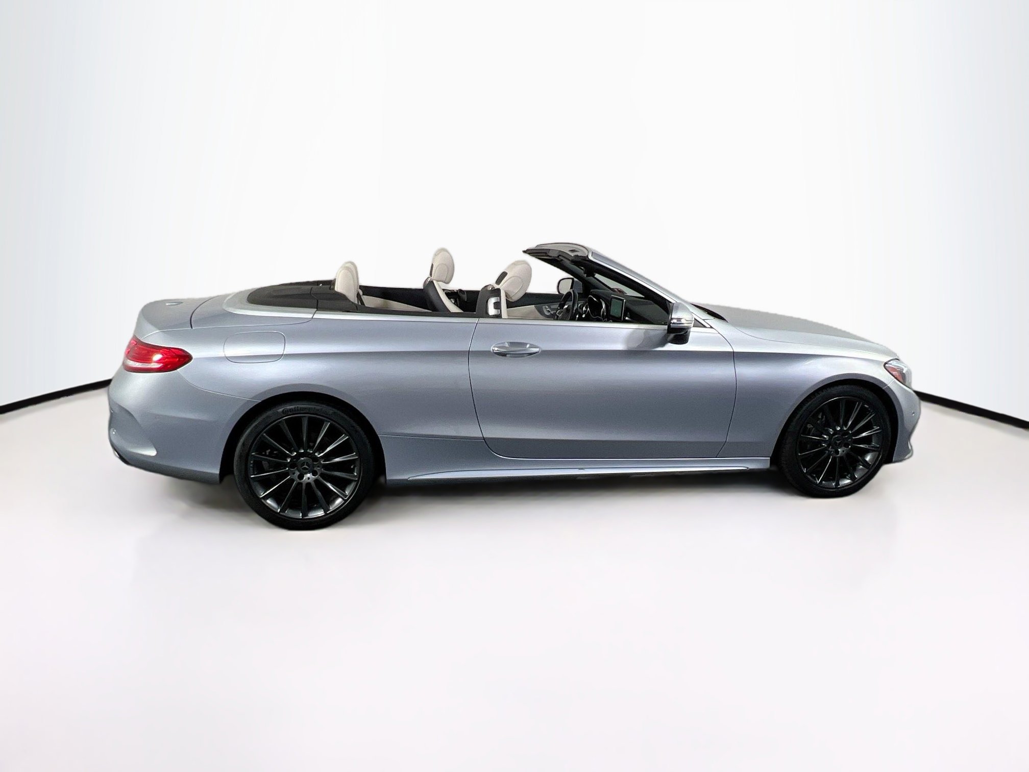 Used 2017 Mercedes-Benz C 300 4MATIC Cabriolet image 4