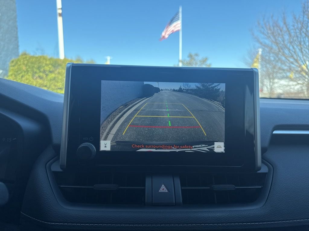 Used 2023 Toyota RAV4 AWD Hybrid image 18