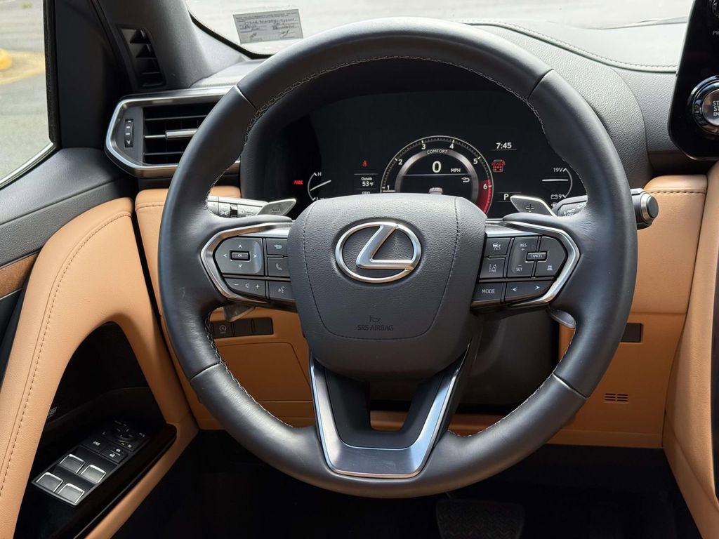 Used 2024 Lexus LX 600 4WD w/ Interior Upgrade Package image 9