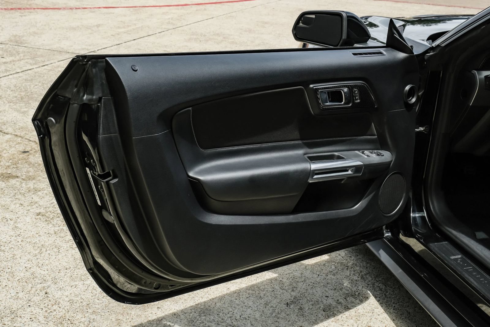 Used 2018 Ford Mustang GT RWD image 35