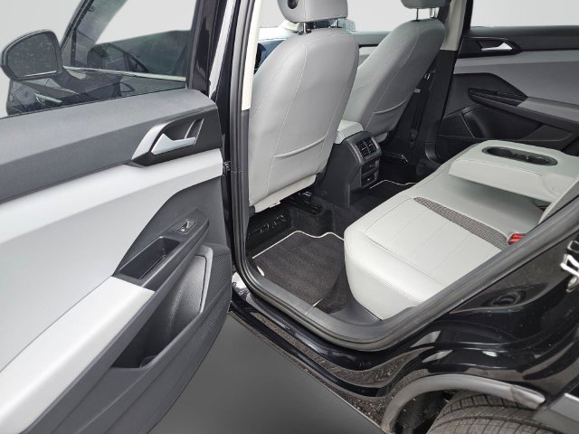 Used 2022 Volkswagen Taos SE AWD/4WD image 15
