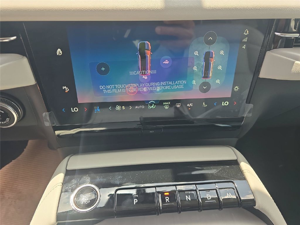 New 2026 Lincoln Navigator Premiere AWD/4WD image 19