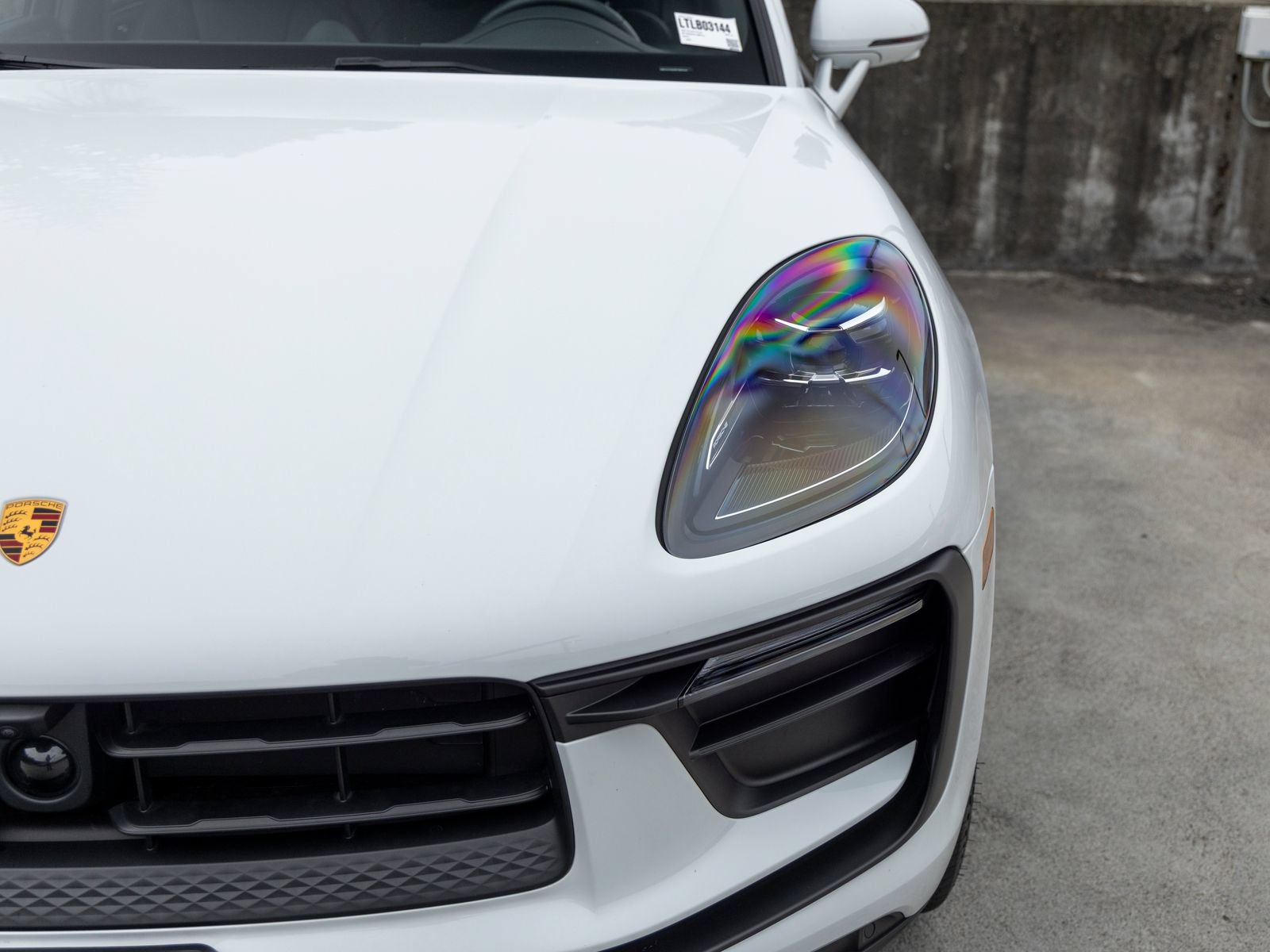 Certified 2026 Porsche Macan AWD/4WD image 16