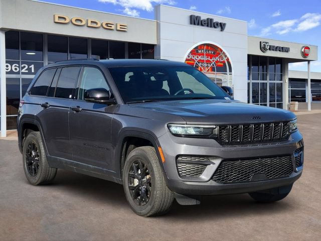 Certified 2024 Jeep Grand Cherokee Altitude AWD/4WD image 2