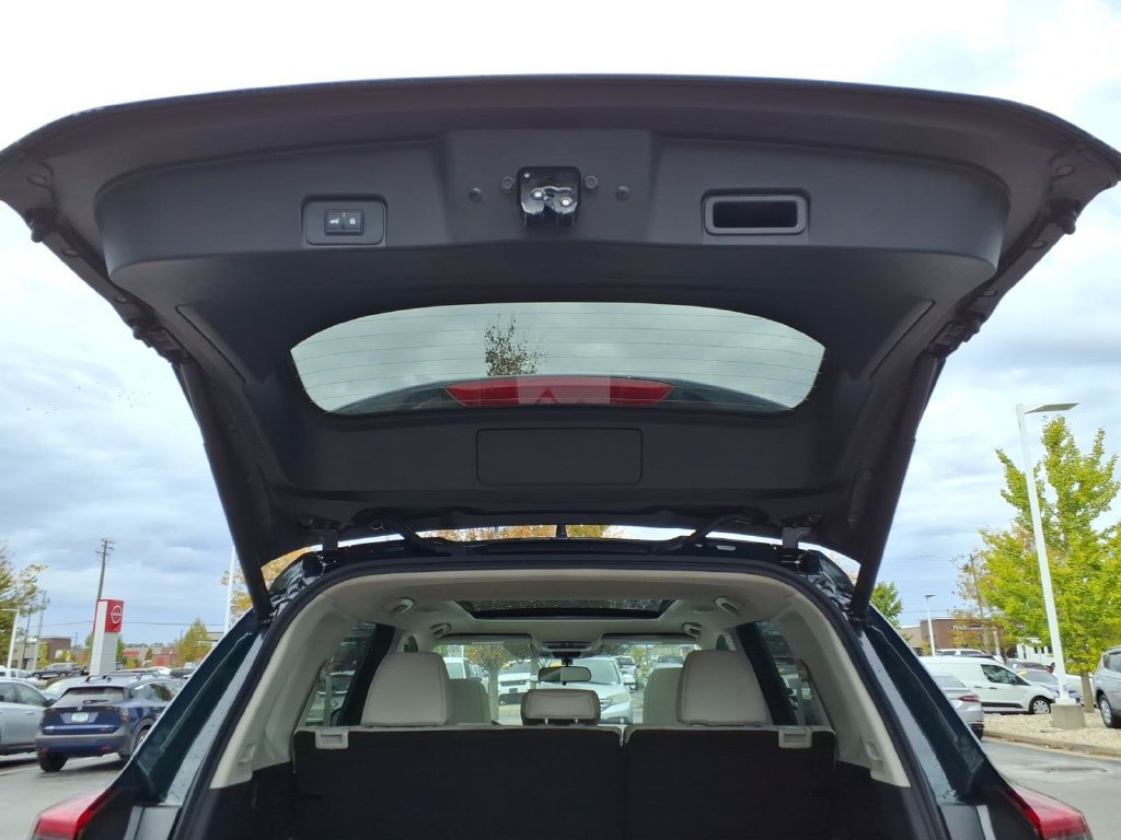 New 2027 Nissan Rogue Dark Armor AWD/4WD image 10
