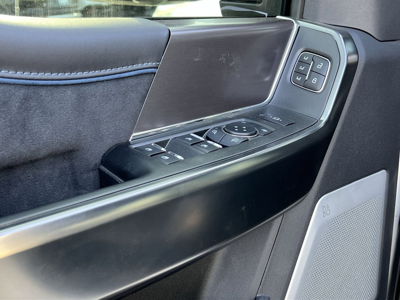 New 2026 Ford F250 Platinum w/ Tremor Off-Road Package image 15