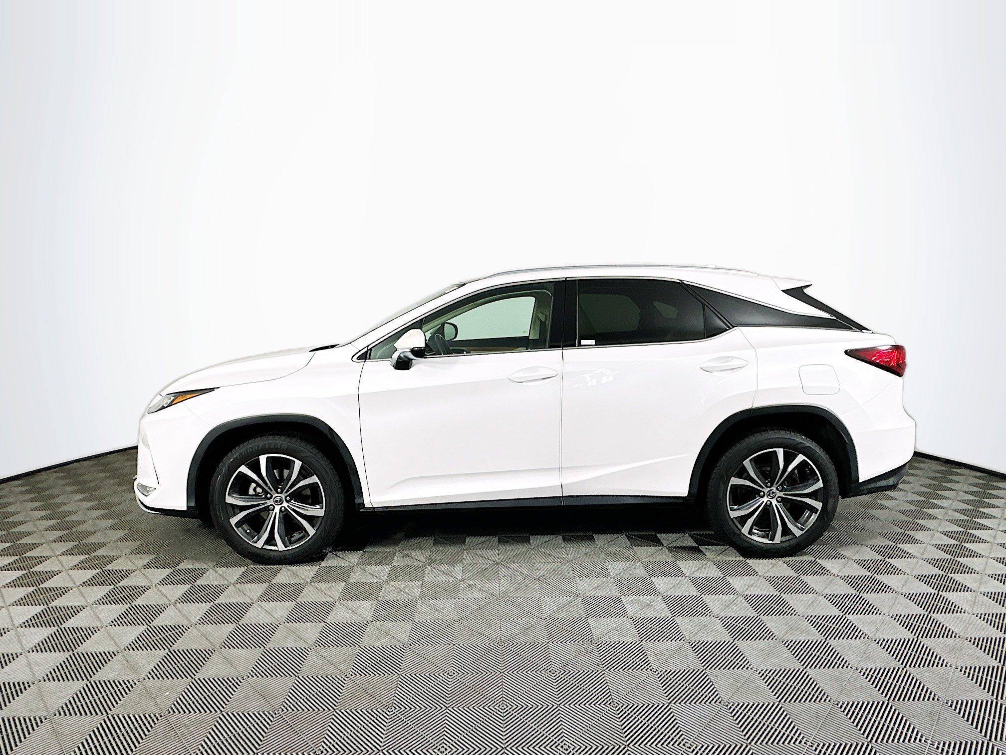 Used 2022 Lexus RX 350 AWD w/ Premium Package image 4