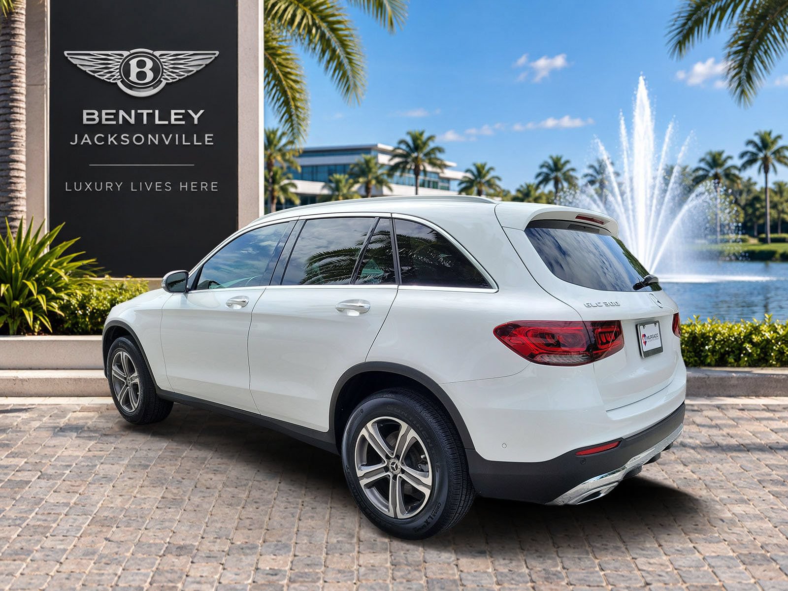 Used 2021 Mercedes-Benz GLC 300 w/ Premium Package image 2