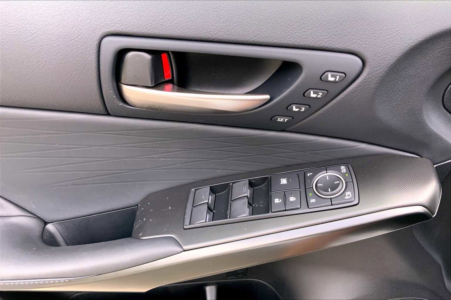 New 2025 Lexus IS 350 F Sport image 20