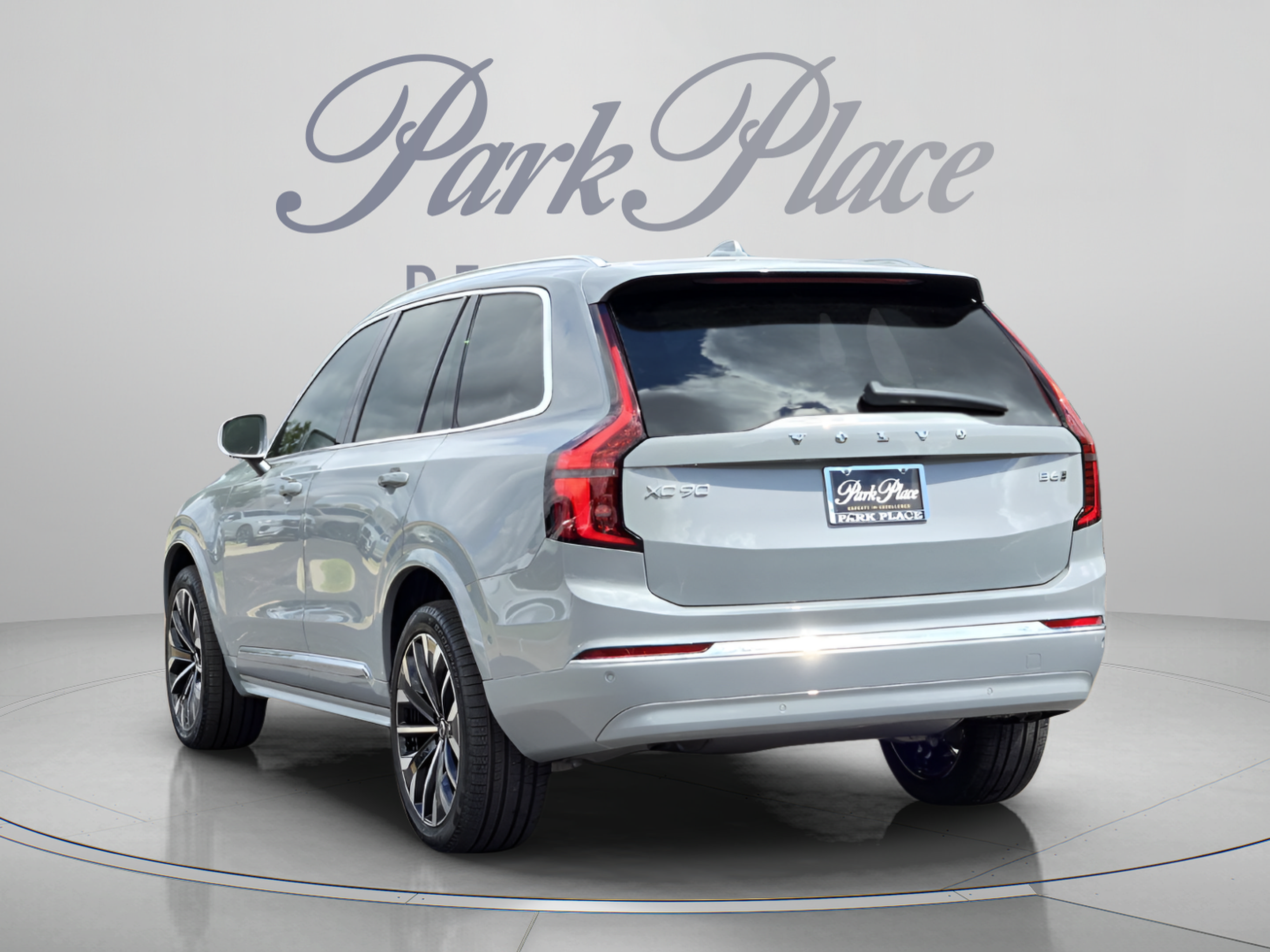 Used 2026 Volvo XC90 B6 Ultra w/ Protection Package AWD/4WD image 3