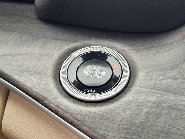 Used 2024 Jeep Grand Cherokee Limited image 19