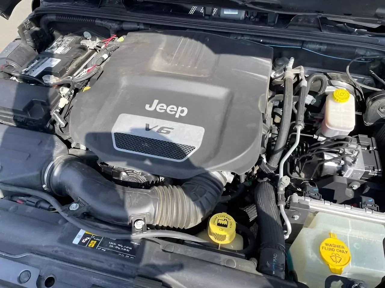 Used 2018 Jeep Wrangler Unlimited Rubicon w/ Cold Weather Group image 36