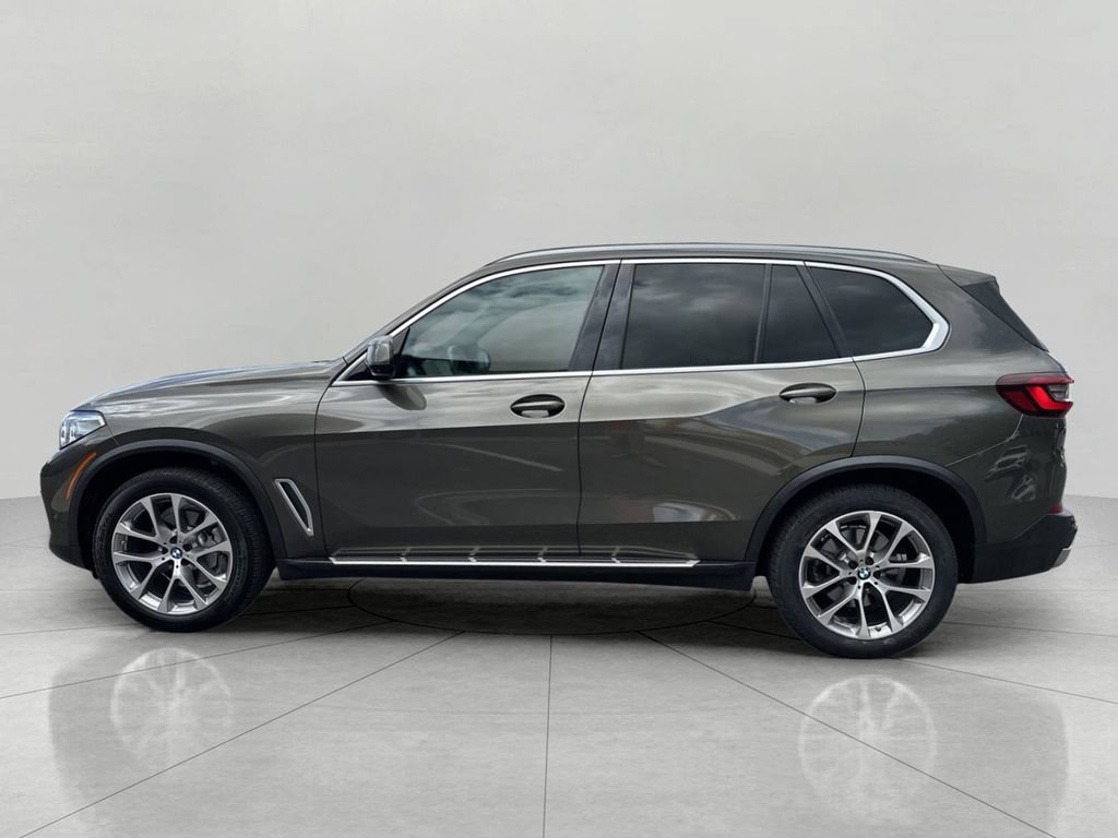 Used 2022 BMW X5 sDrive40i w/ Executive Package RWD image 4