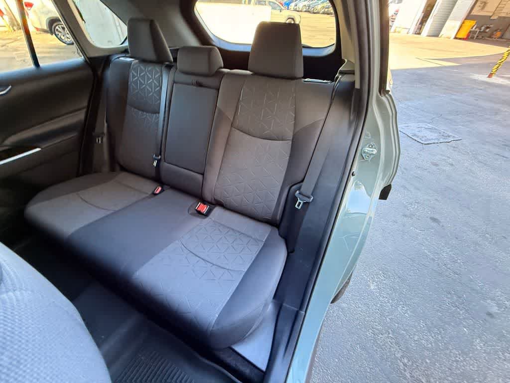 Used 2021 Toyota RAV4 XLE w/ Convenience Package AWD/4WD image 18