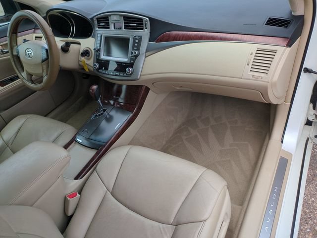Used 2012 Toyota Avalon XLS FWD image 19