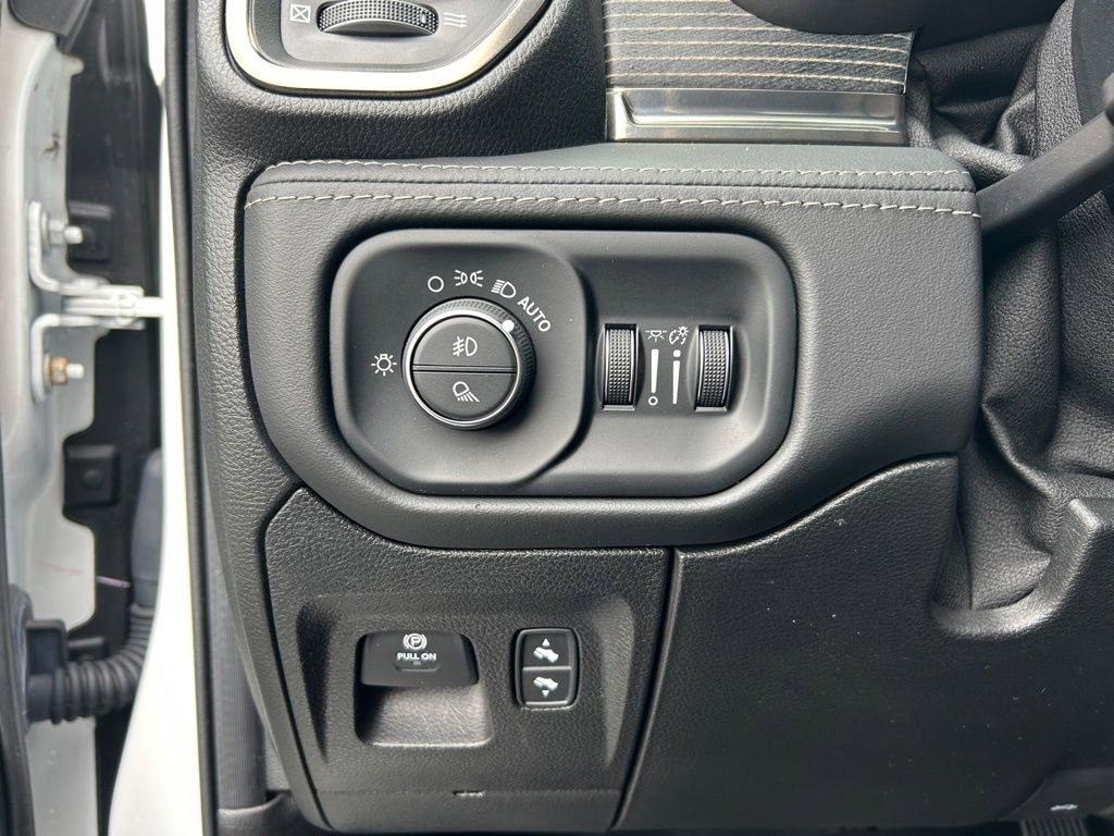 Used 2021 RAM 1500 Limited w/ Night Edition image 9