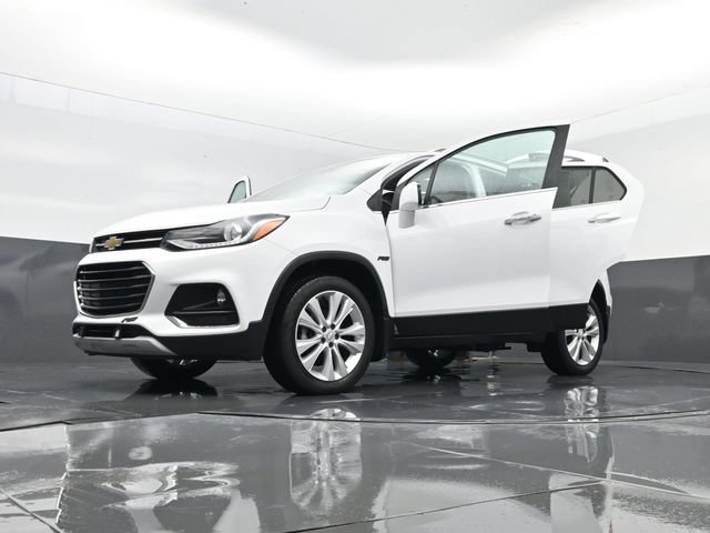 Used 2020 Chevrolet Trax Premier w/ LPO, Protection Package AWD/4WD image 32