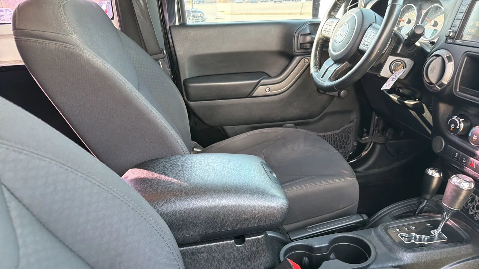 Used 2017 Jeep Wrangler Sport w/ Connectivity Group image 66