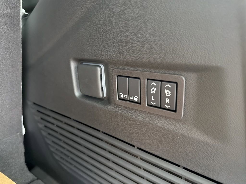 New 2026 Chevrolet Tahoe Premier image 14