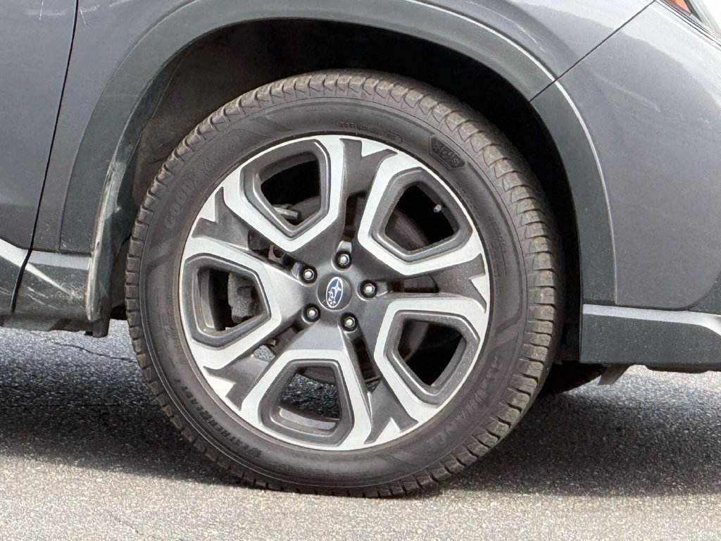 Used 2024 Subaru Ascent Limited AWD/4WD image 9