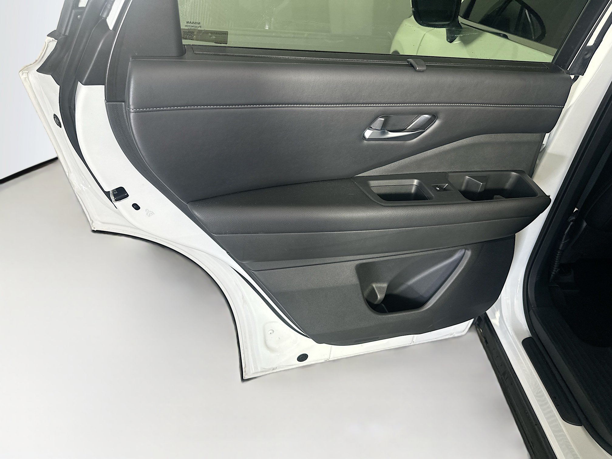 Used 2023 Nissan Pathfinder SL FWD image 27