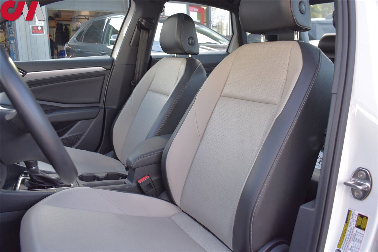 Used 2019 Volkswagen Jetta R-Line image 11