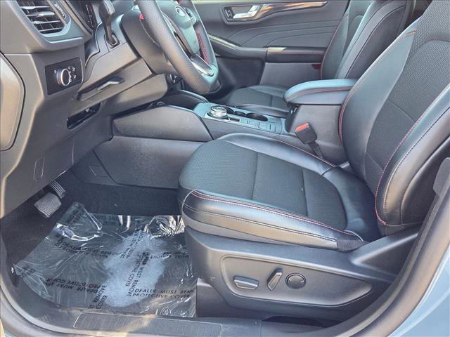 Used 2025 Ford Escape ST-Line image 15