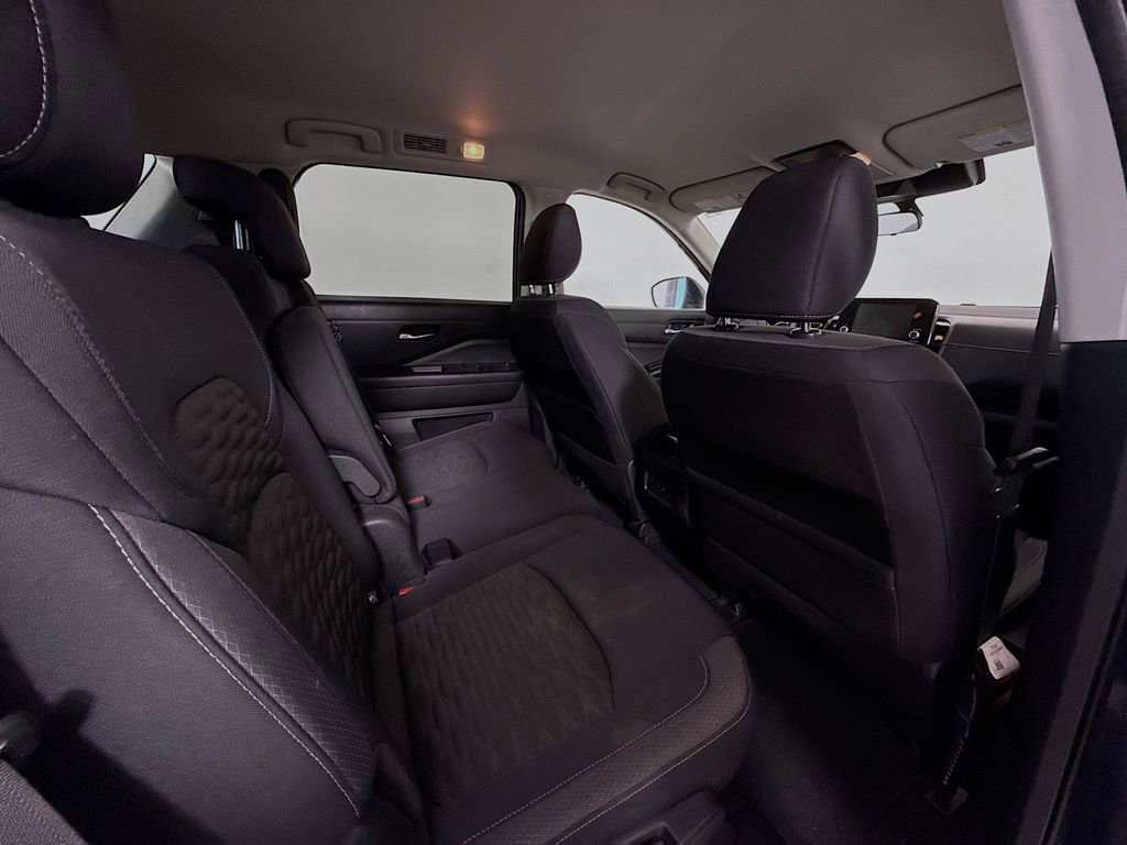 Used 2022 Nissan Pathfinder SV image 28