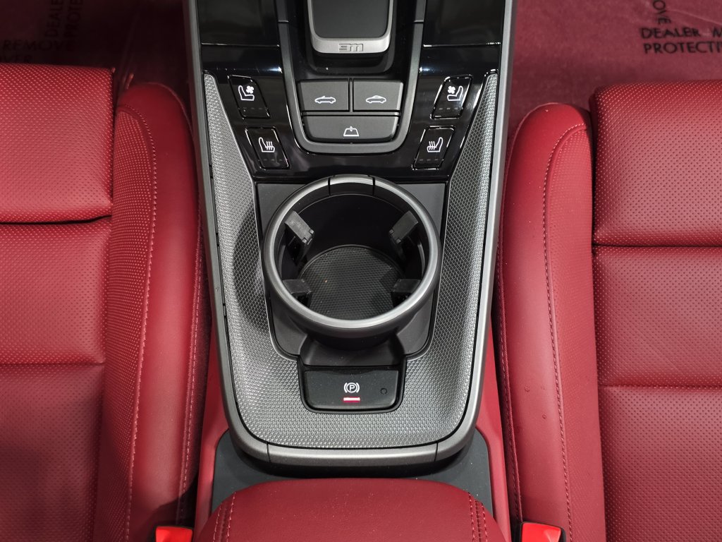 Certified 2025 Porsche 911 Carrera RWD image 20