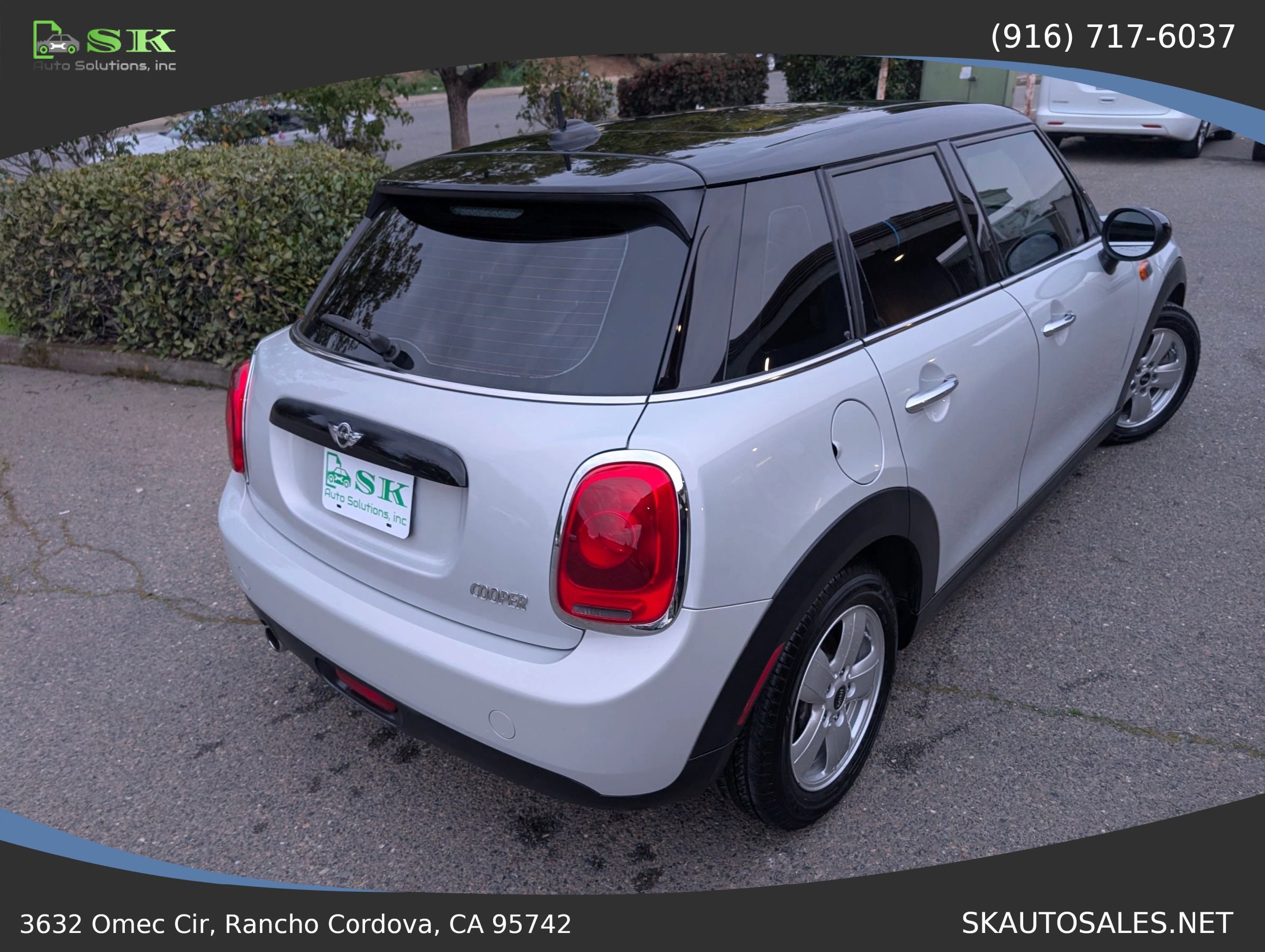 Used 2016 MINI Cooper 4-Door Hardtop image 6