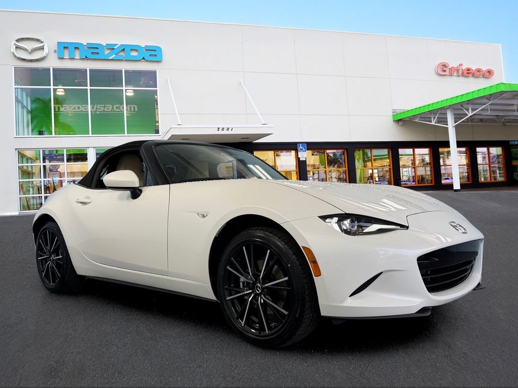 New 2026 MAZDA MX-5 Miata Grand Touring RWD image 1