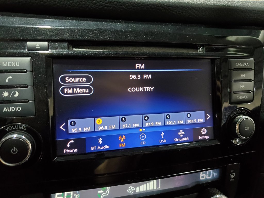 Used 2018 Nissan Rogue SV AWD/4WD image 25