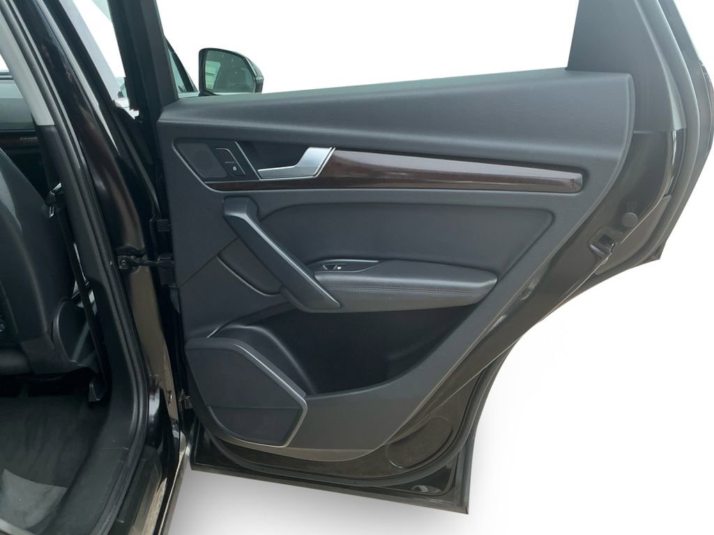 Used 2019 Audi Q5 2.0T Premium Plus w/ Premium Plus Package image 21