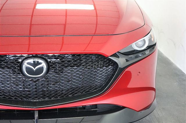 New 2026 MAZDA MAZDA3 Hatchback w/Premium Plus Pkg image 11