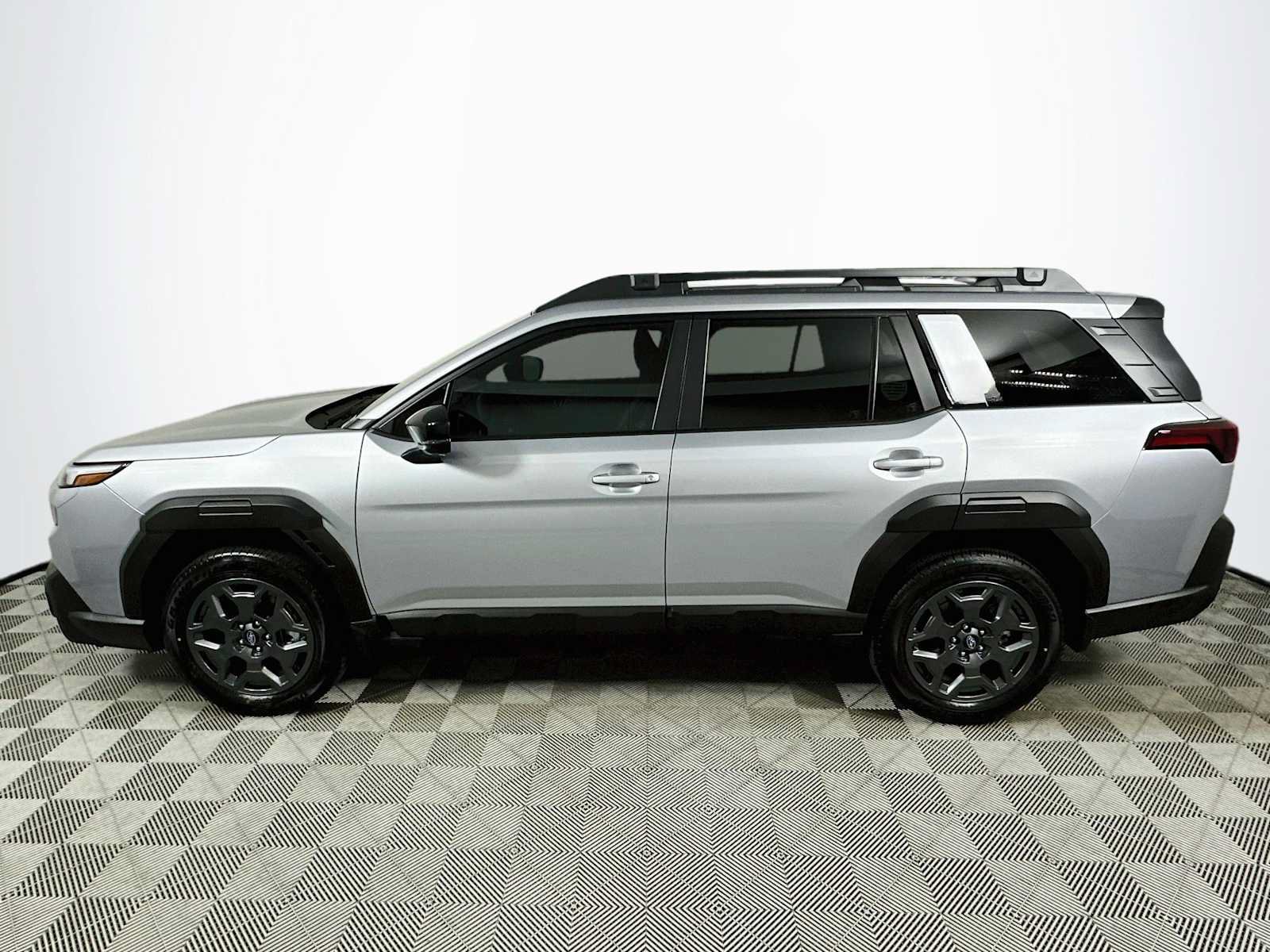 New 2026 Subaru Outback Premium w/ Convenience Package AWD/4WD image 4