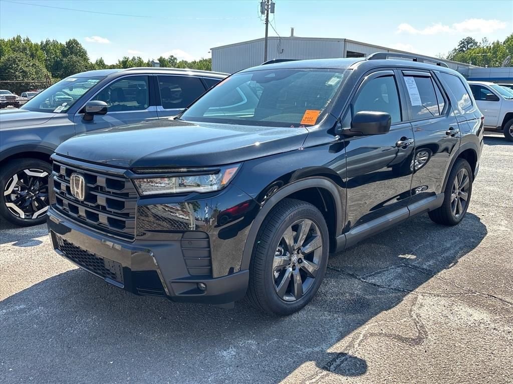 Used 2026 Honda Pilot Sport image 2