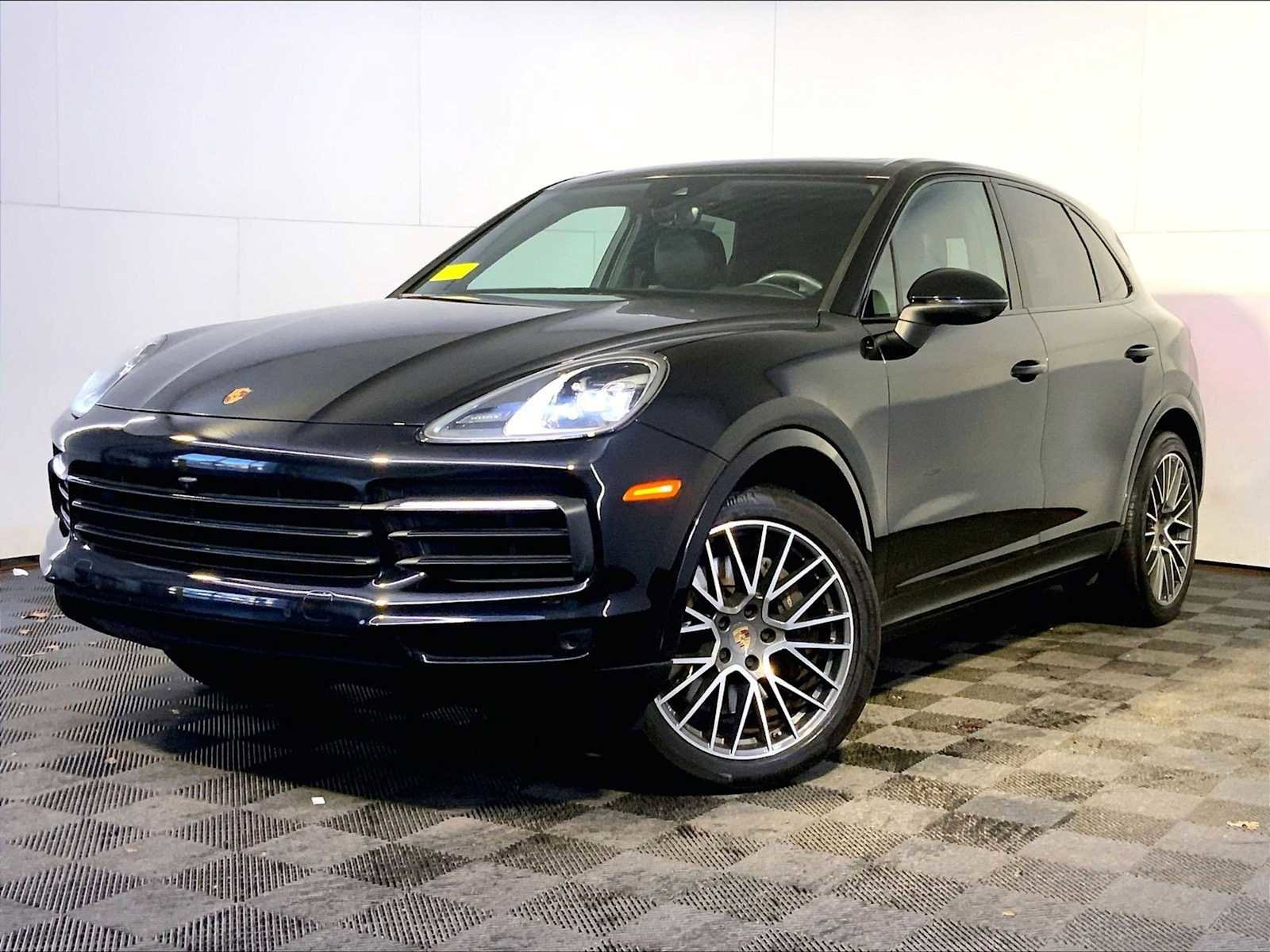 Certified 2022 Porsche Cayenne w/ Premium Package image 1