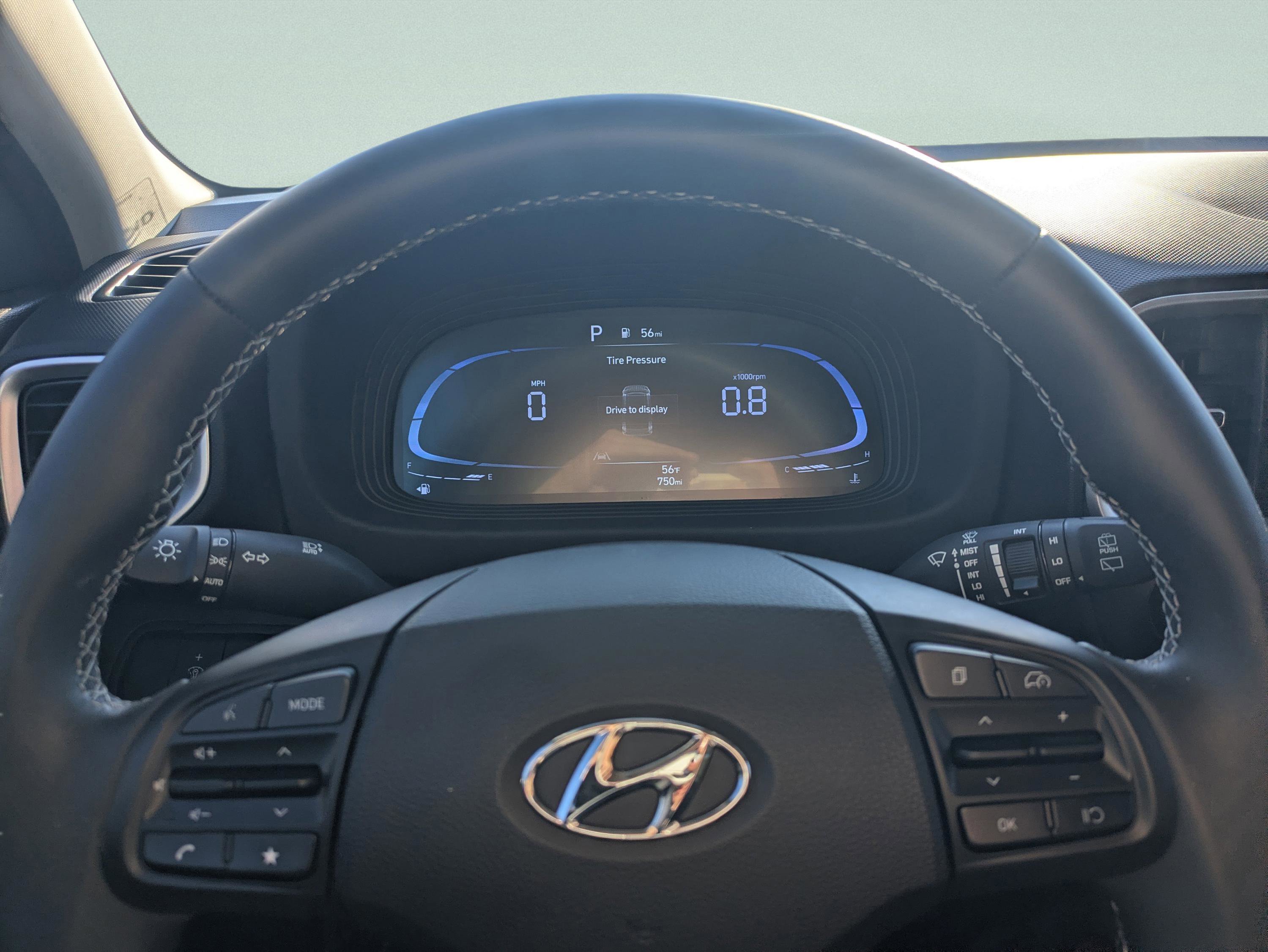 Certified 2024 Hyundai Venue SEL image 28