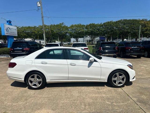Used 2016 Mercedes-Benz E 350 4MATIC Sedan w/ Premium Package image 4