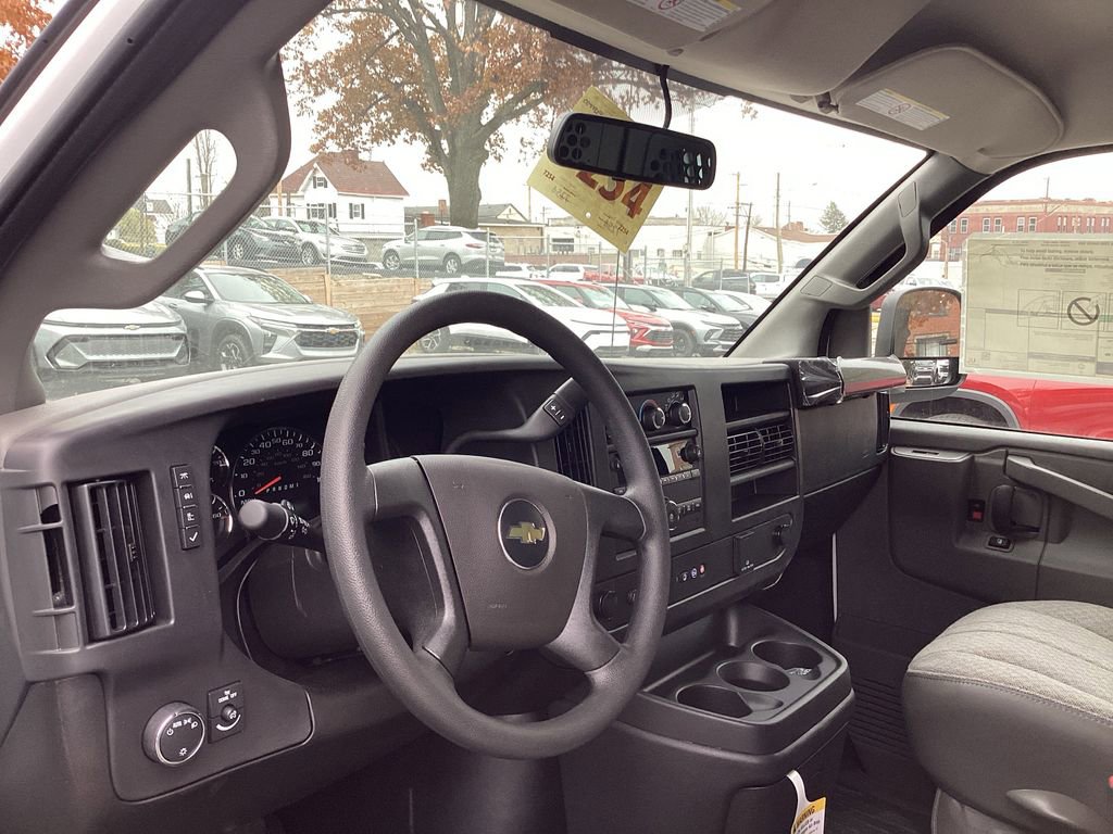 New 2025 Chevrolet Express 2500 image 30