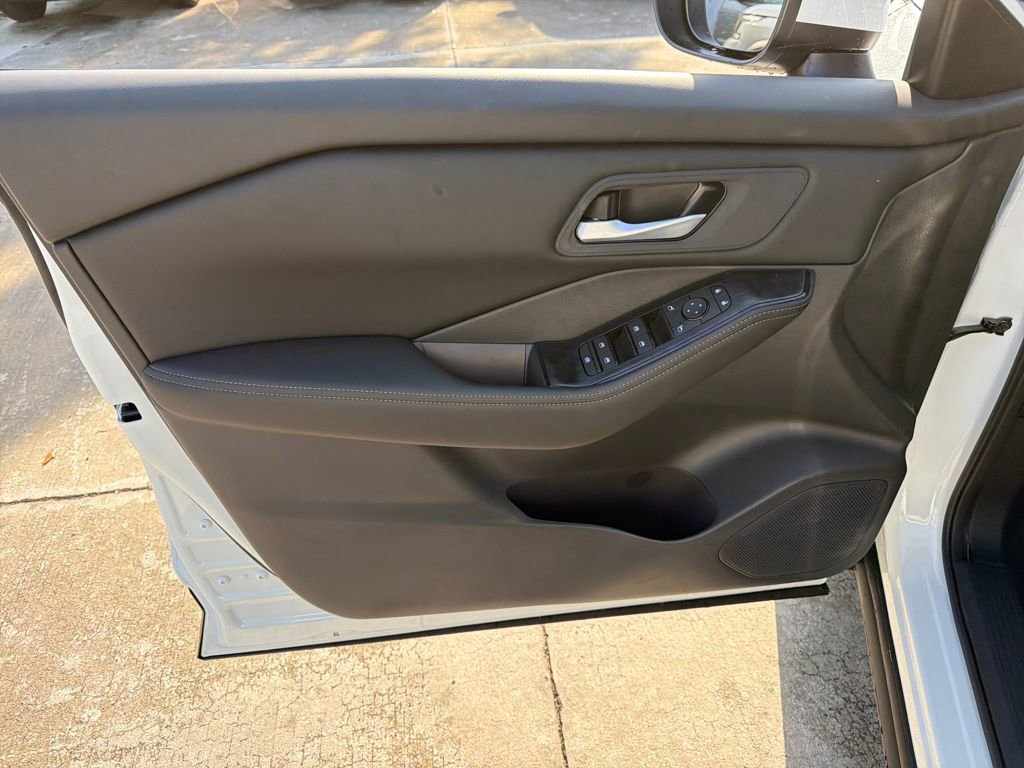 New 2026 Nissan Rogue SV image 16