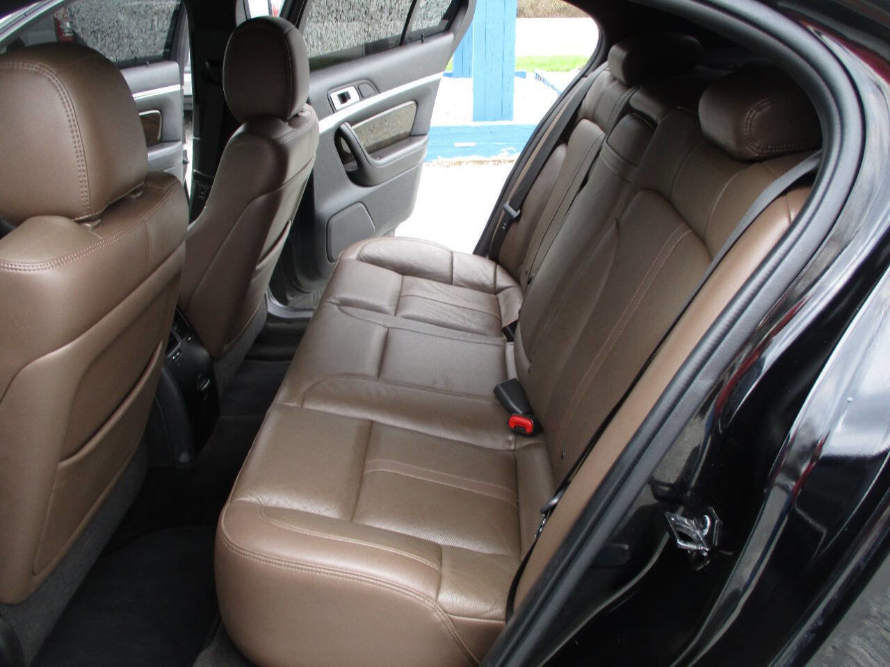 Used 2016 Lincoln MKS AWD w/ Equipment Group 101A image 31