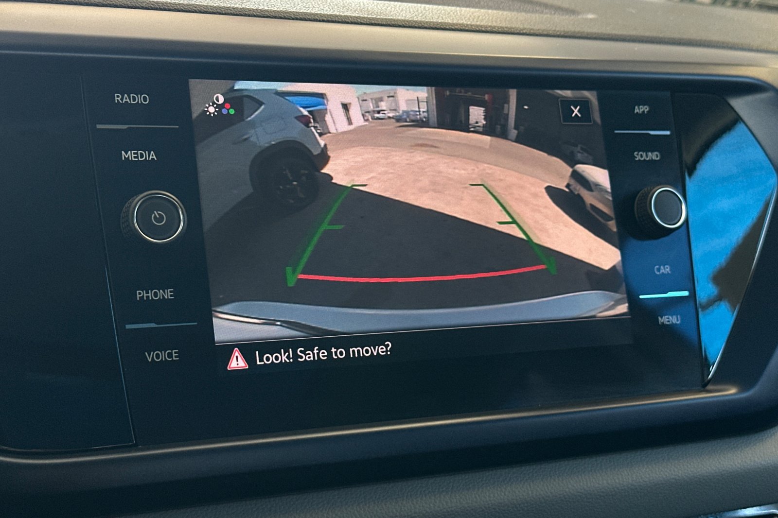 Used 2023 Volkswagen Taos SE FWD image 19